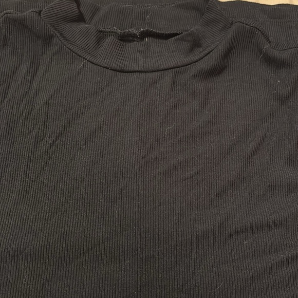 women’s black ribbed crewneck t shirt - Picture 2 of 4